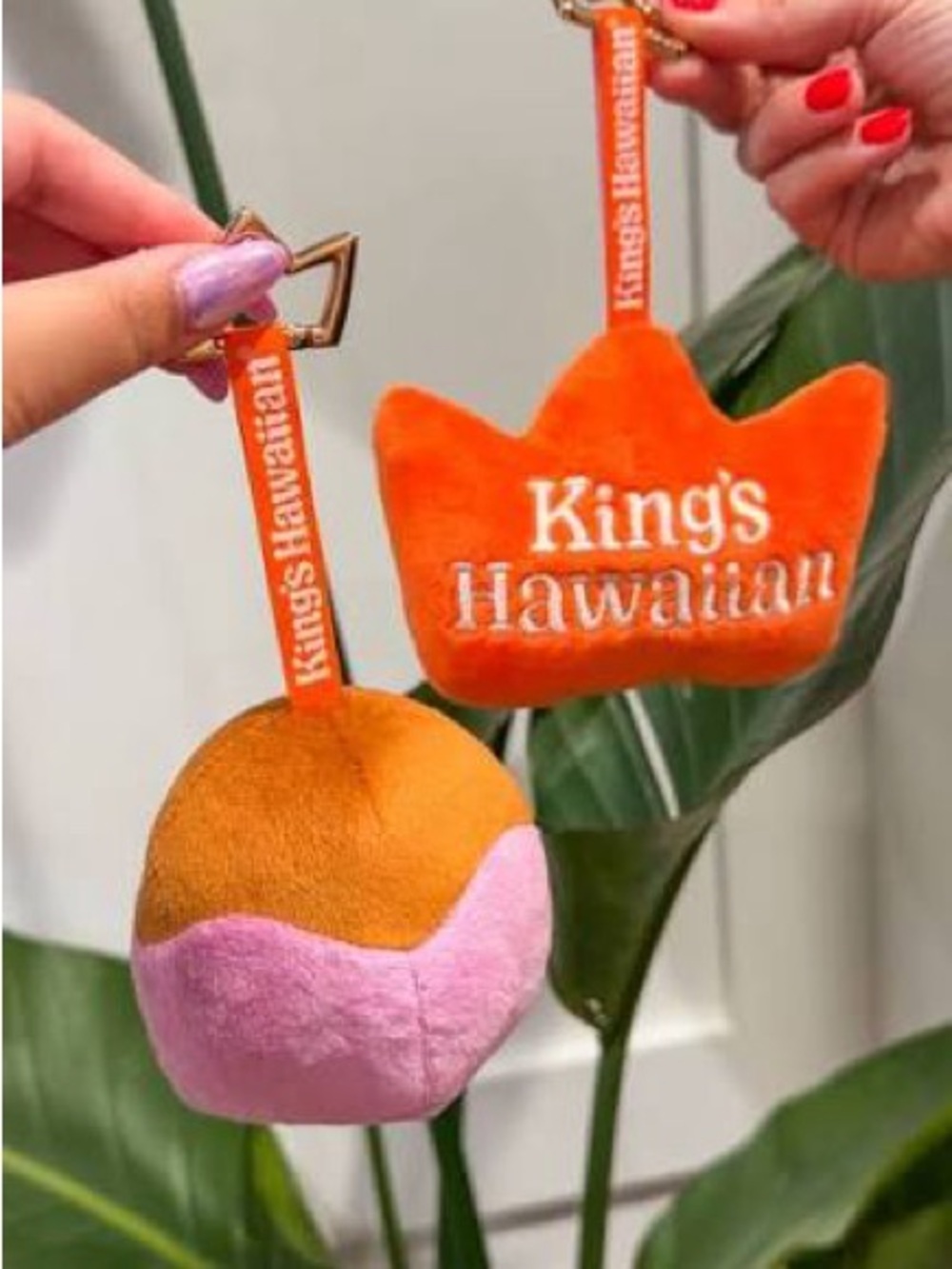 King's Hawaiian Ube Coconut Sweet Roll Plush Keychain Bag Charm - Picture 2 of 5